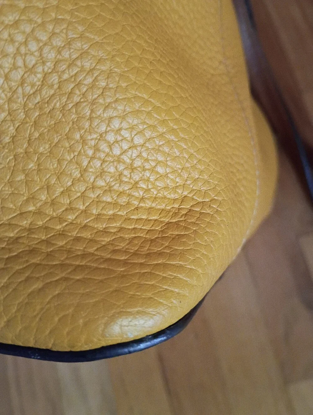 Dooney And Bourke Small Lexington - Picture 9 of 10